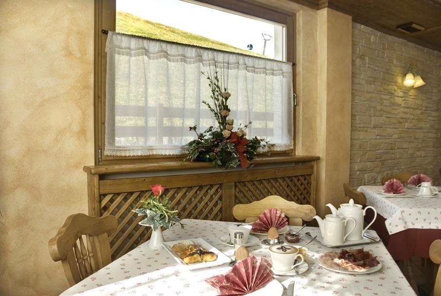Hotel Costanza Mountain Holiday ลีวินโญ ภายนอก รูปภาพ