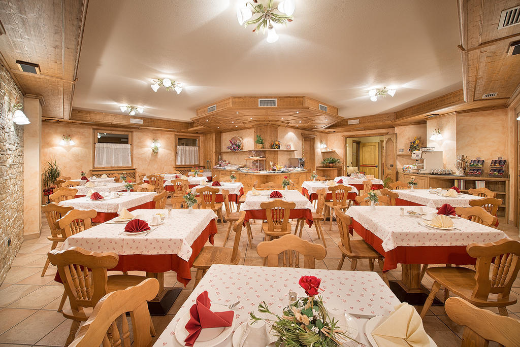 Hotel Costanza Mountain Holiday ลีวินโญ ภายนอก รูปภาพ
