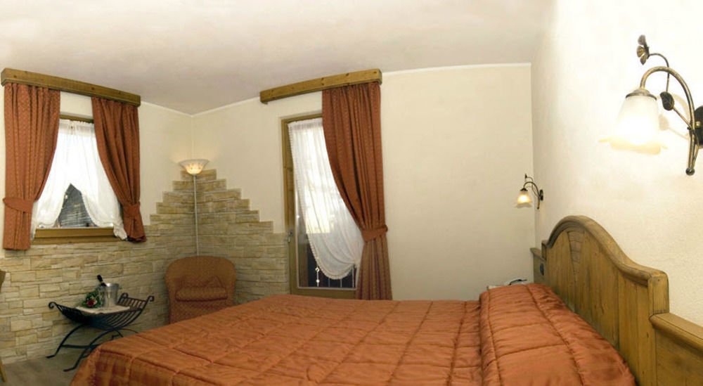 Hotel Costanza Mountain Holiday ลีวินโญ ภายนอก รูปภาพ