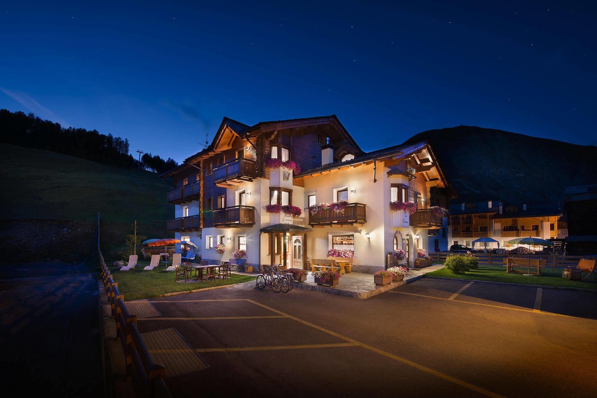 Hotel Costanza Mountain Holiday ลีวินโญ ภายนอก รูปภาพ